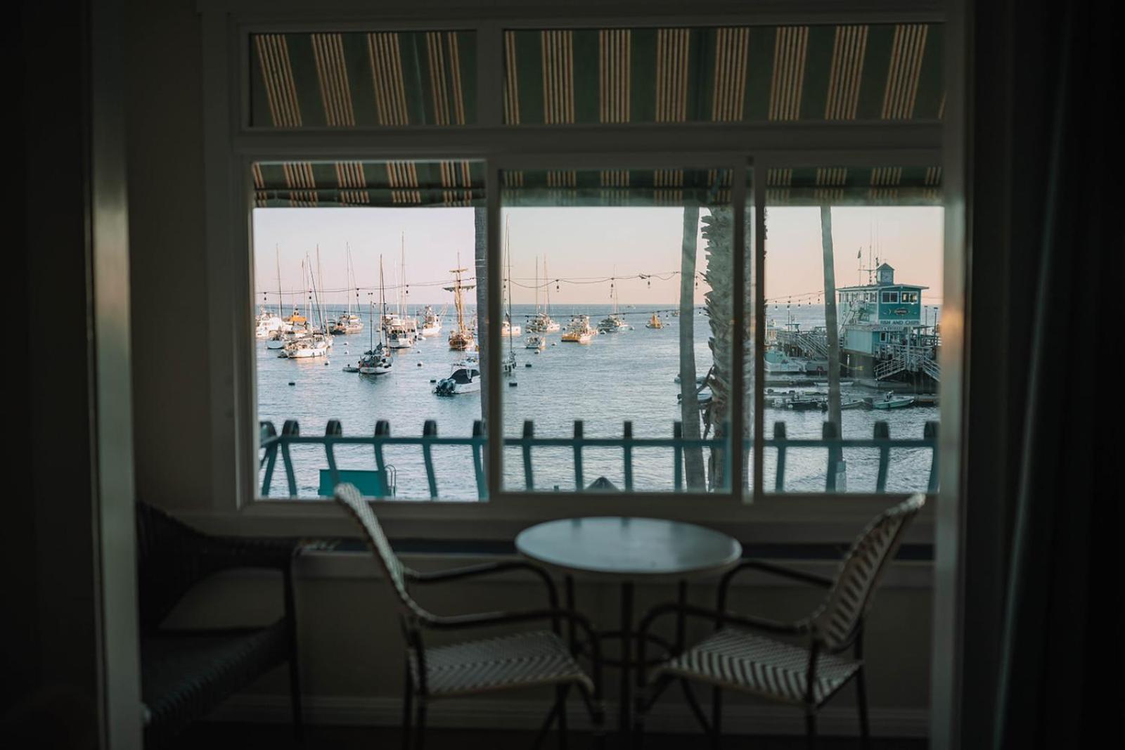 The Edgewater Hotel Avalon Exterior photo